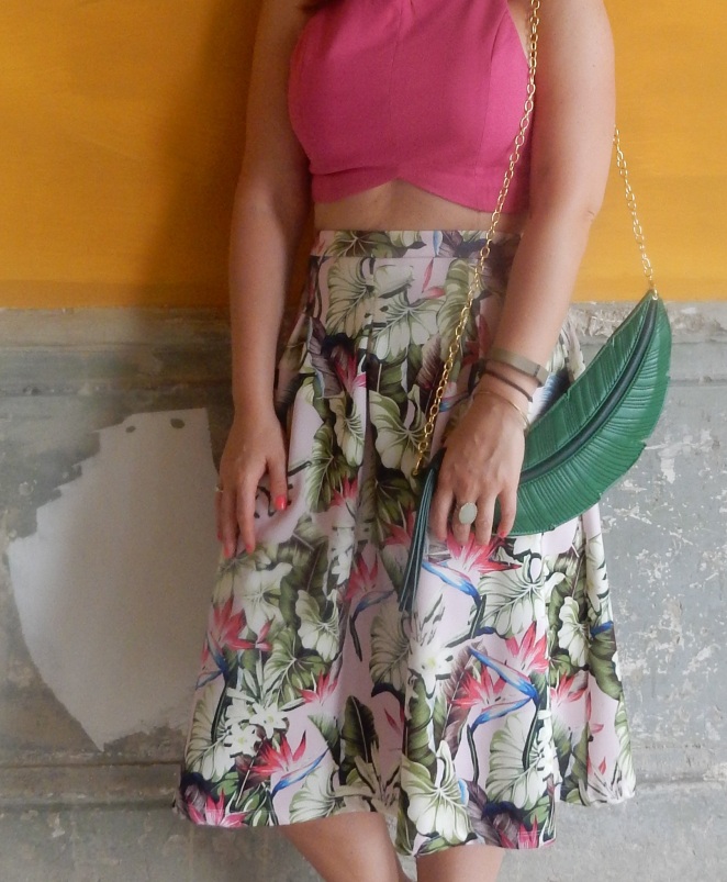 Pink Palm Skirt, Palm Leaf skirts, plam leaf purse, Havana, Cuba, how to dress in cuba, summer style, La Guarida, tropical fashion, sarah in style, sarah meyer, neoprene skirt, tropical style, fashion blogger, travel blogger