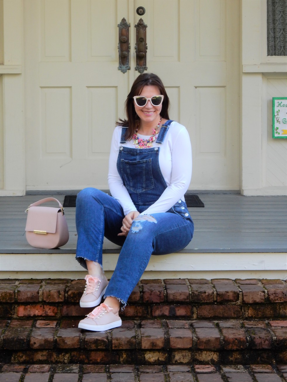 How to style overalls, how to wear overalls, how to look cute in overalls, overalls, pink slides, kate spade byrdie bag, Pink sunglasses, spring fashion trends, spring clothes, eden gardens, eden gardens state park, blogger fashion tips, styling tips, Sarah Meyer, Sarah In Style